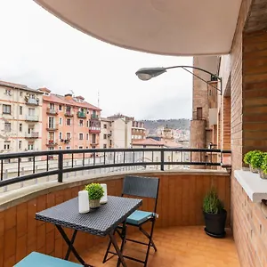 https://casco-viejo-junto-a-bilborock.basquecountryhotels.org